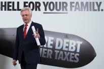 Ste0076668 © Eddie Mulholland Chancellor of the Exchequer Philip Hammond, and David Davis, Secretary of State for Exiting the European Union, speaking at a campaign event in Central London